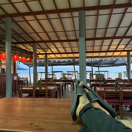 Serenade Beach Hotel Hikkaduwa Bagian luar foto