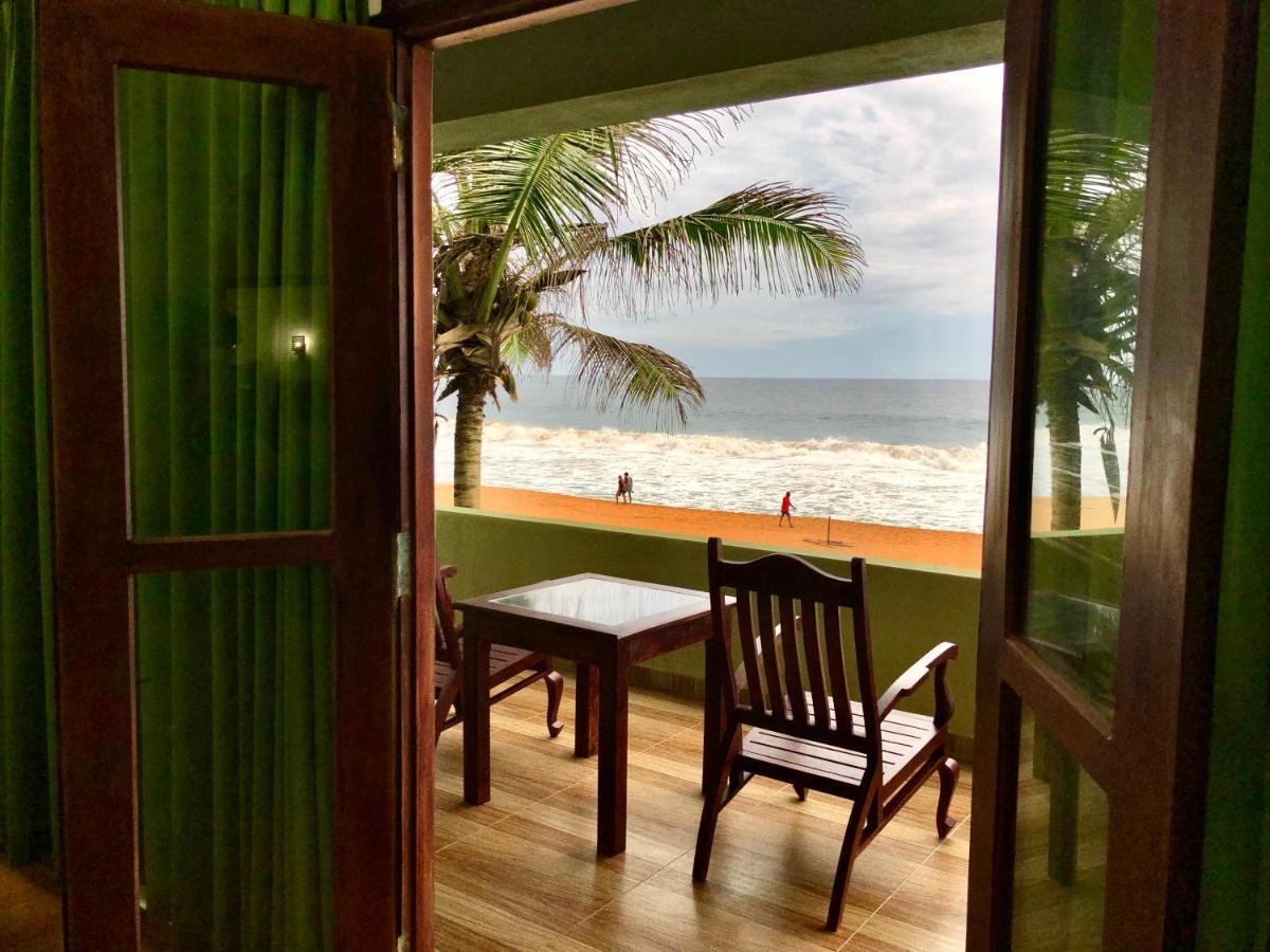 Serenade Beach Hotel Hikkaduwa Bagian luar foto
