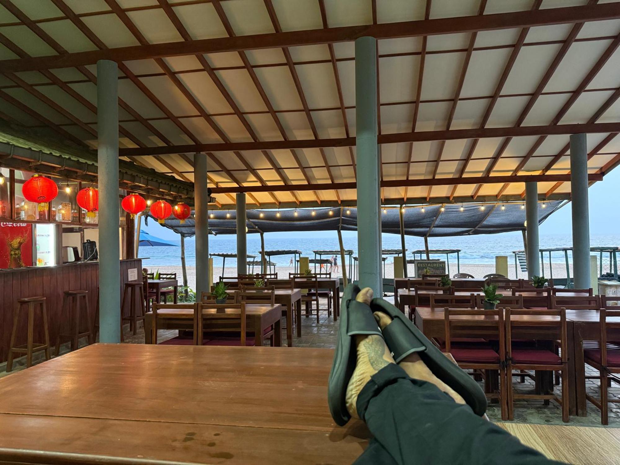 Serenade Beach Hotel Hikkaduwa Bagian luar foto