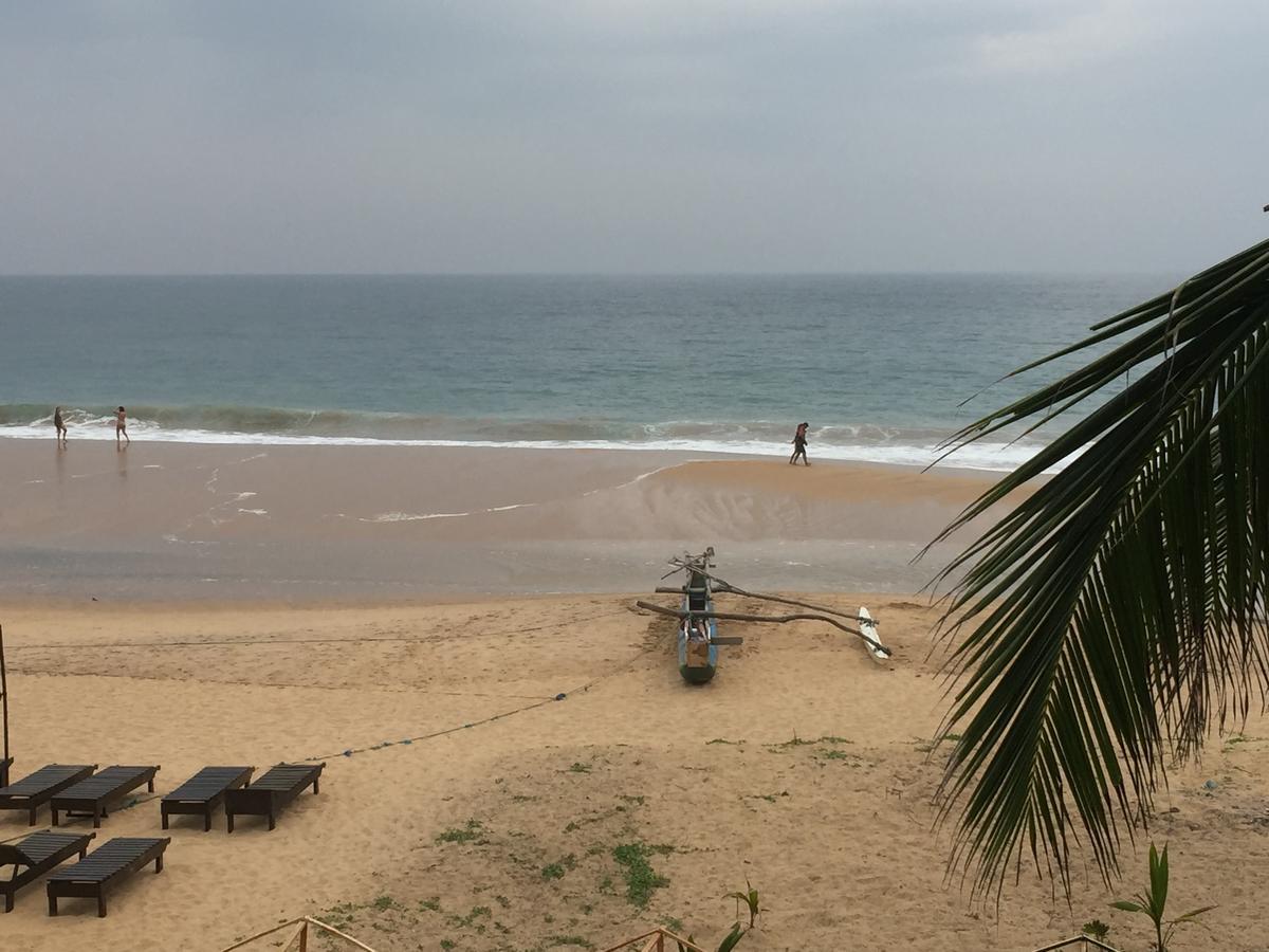 Serenade Beach Hotel Hikkaduwa Bagian luar foto